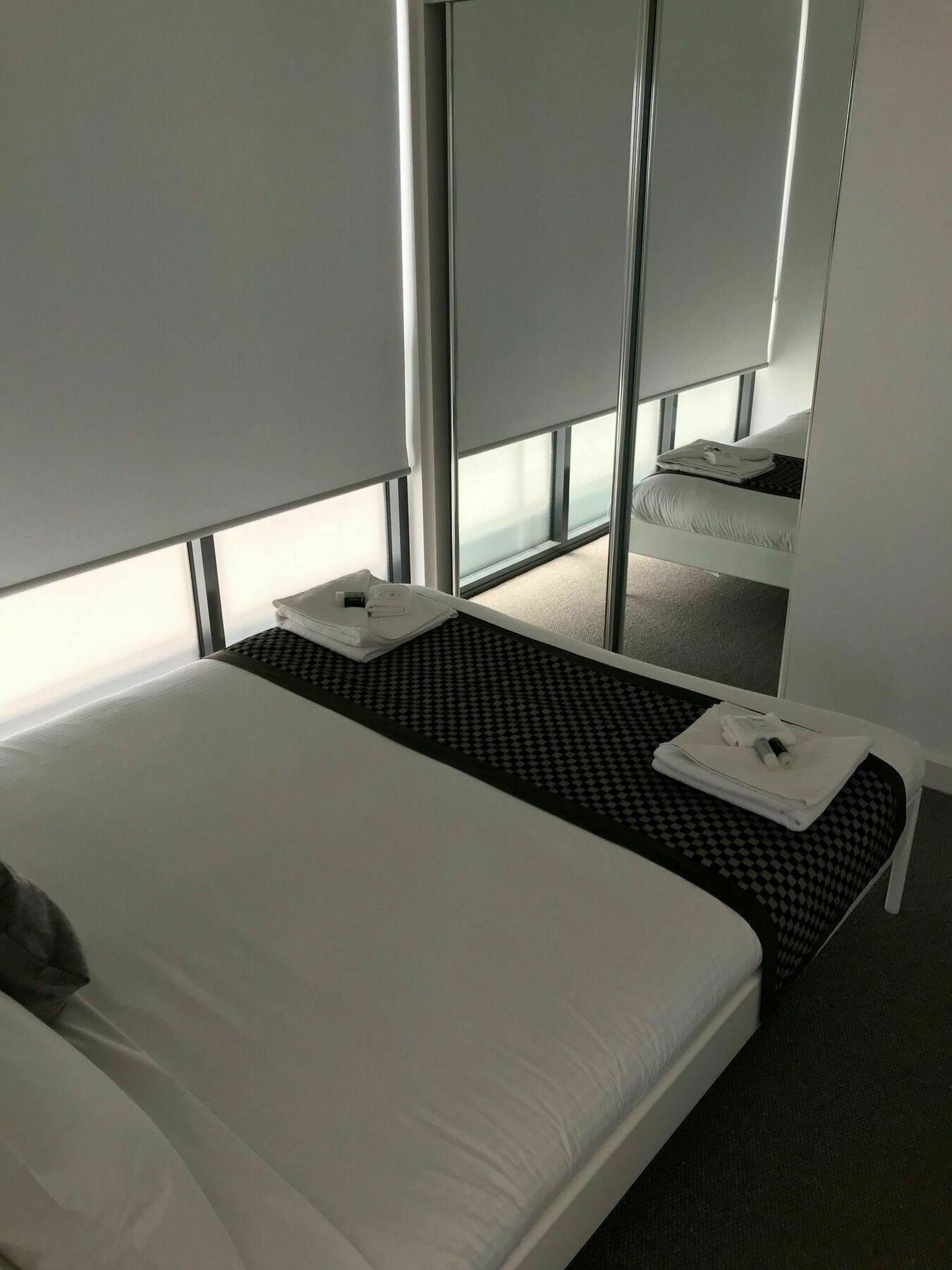 Rnr Serviced Apartments Adelaide - Grote St. Екстериор снимка