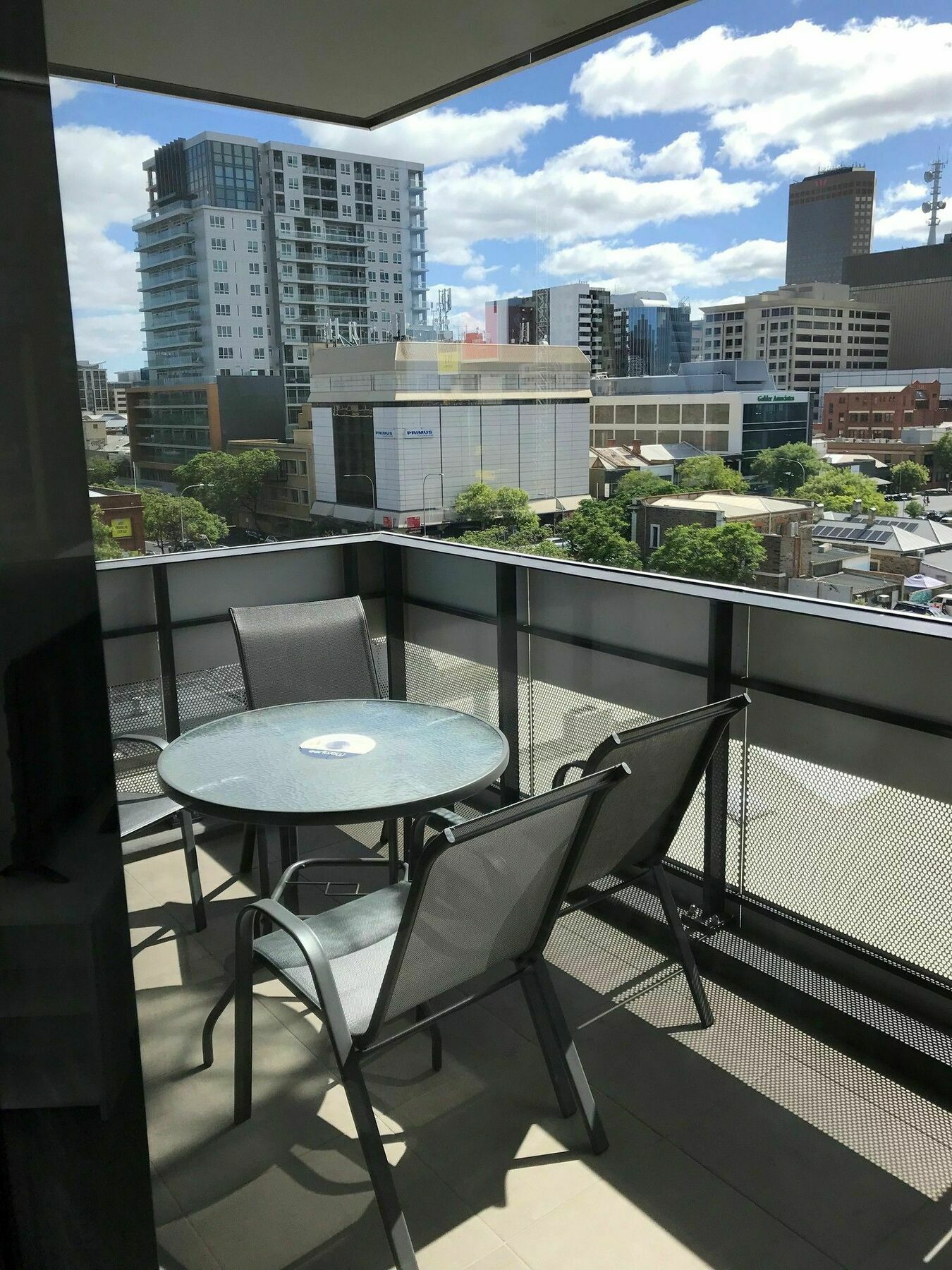 Rnr Serviced Apartments Adelaide - Grote St. Екстериор снимка